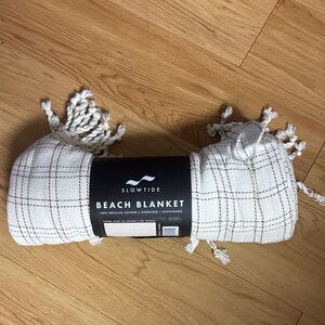 Slowtide Garner Lightweight Beach Blanket - Cream